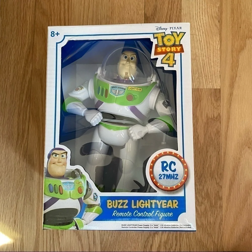 Disney nwt figure